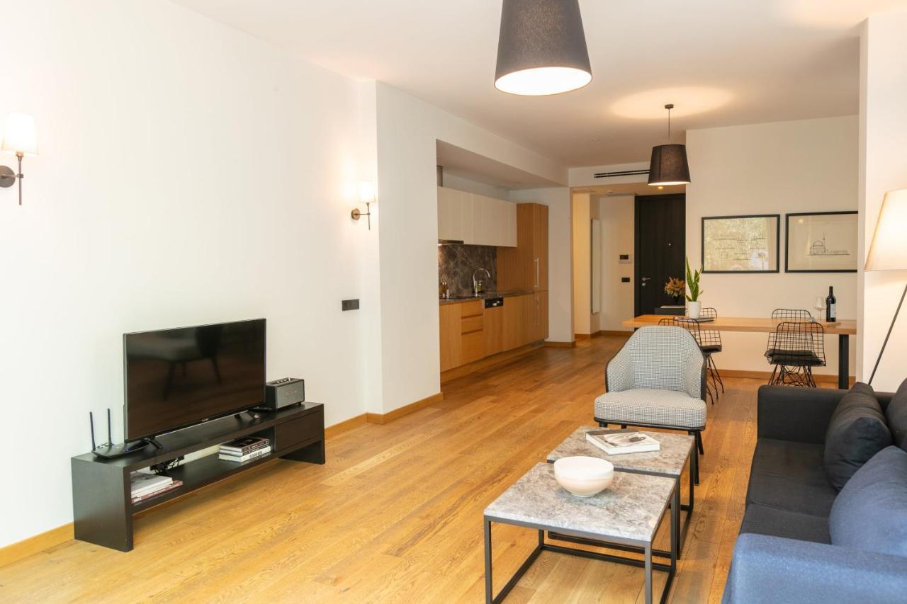 Ando Living - Taksim Gumussuyu Townhouse Aparthotel Istanbul Bagian luar foto